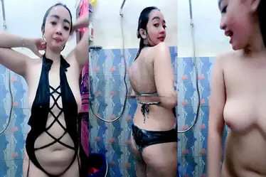 Tante Danica MangoLive Bikin Panas Dingin Becek